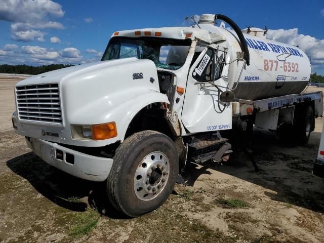 2001 International 4000 4900