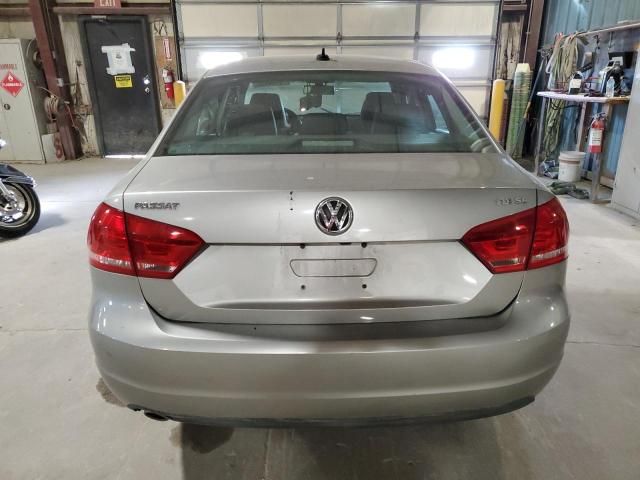 2014 Volkswagen Passat SE