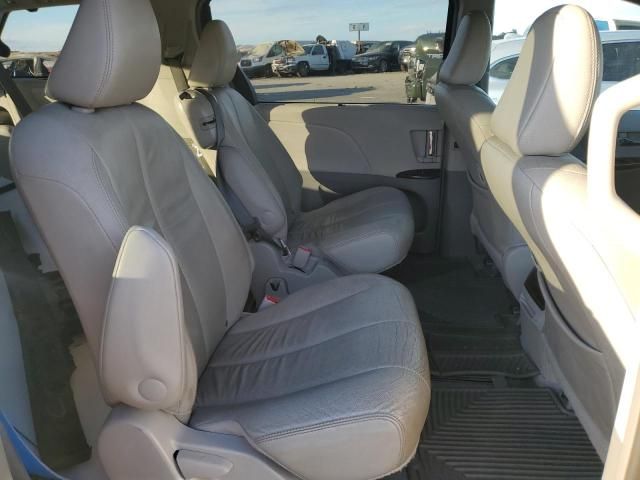 2013 Toyota Sienna XLE