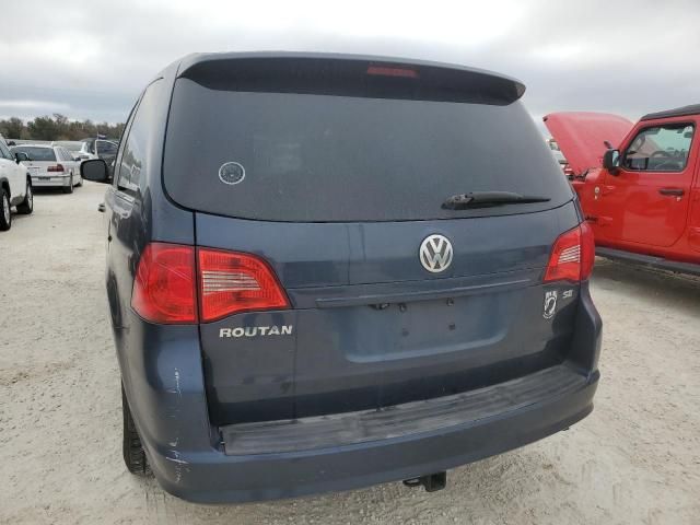 2009 Volkswagen Routan SE