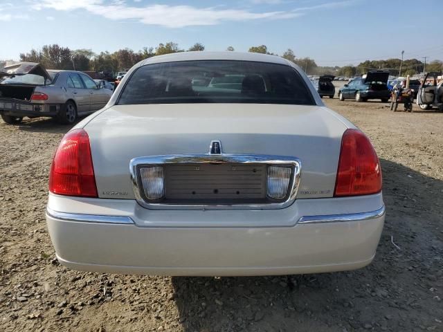 2006 Lincoln Town Car Signature