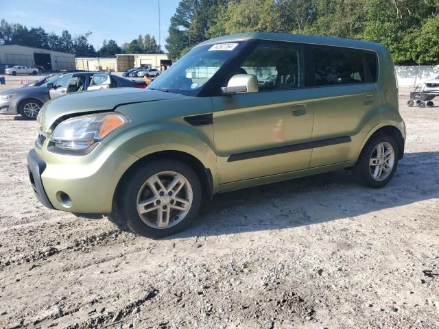 2010 KIA Soul +