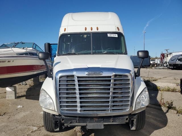 2016 Freightliner Cascadia 125