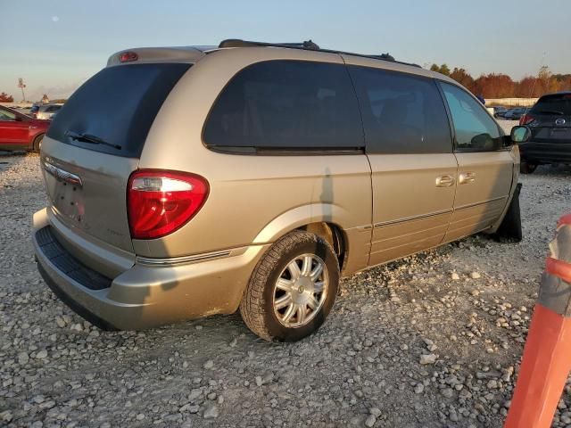 2005 Chrysler Town & Country Touring