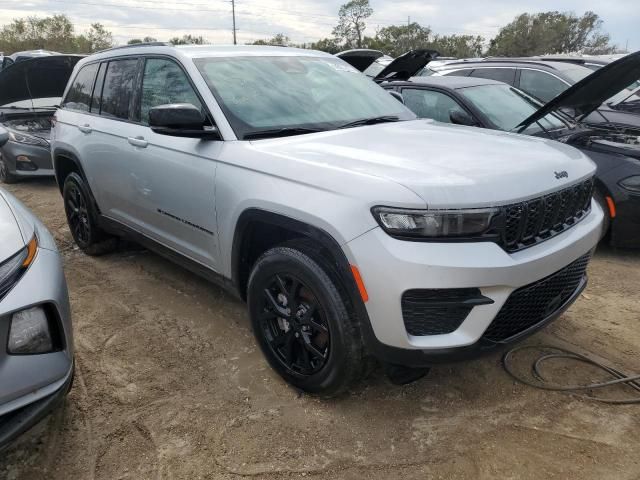 2024 Jeep Grand Cherokee Laredo