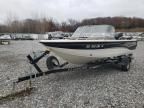 2005 Crestliner Boat