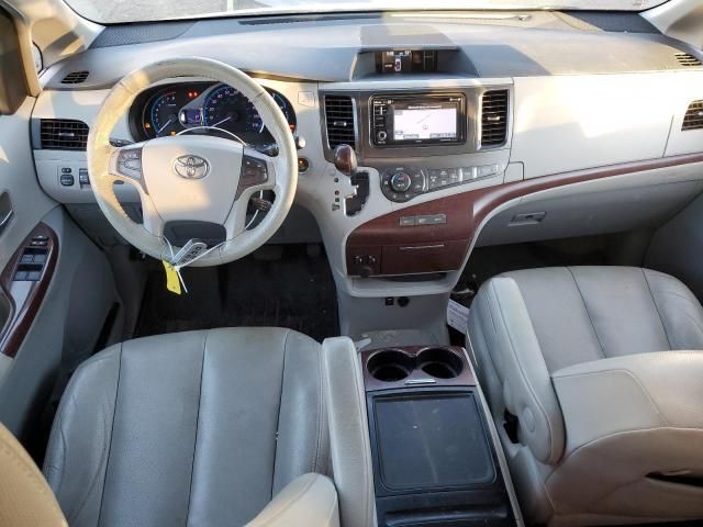 2013 Toyota Sienna XLE