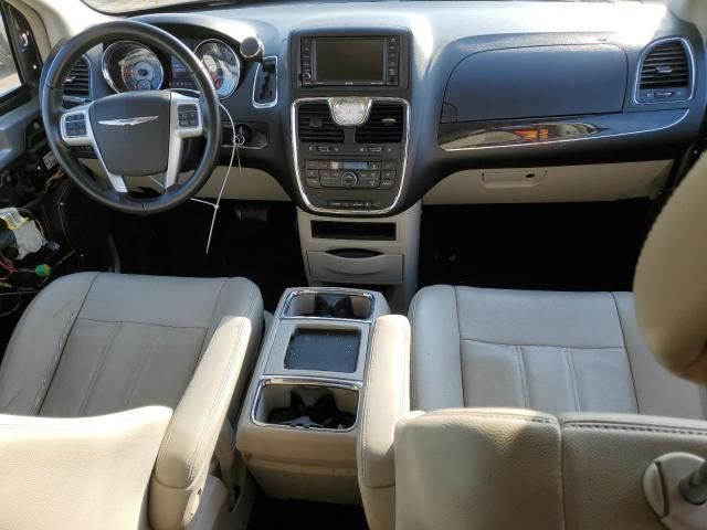 2013 Chrysler Town & Country Touring