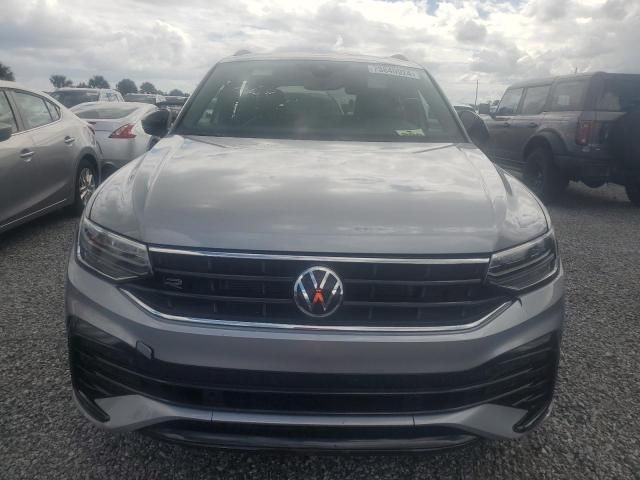 2022 Volkswagen Tiguan SE R-LINE Black