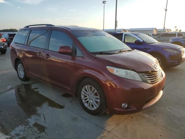 2014 Toyota Sienna XLE