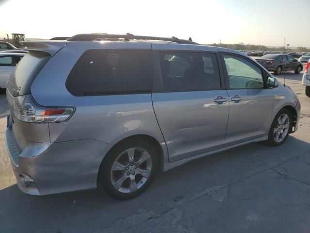 2012 Toyota Sienna Sport