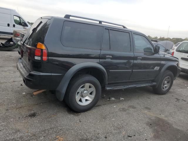 2002 Mitsubishi Montero Sport ES