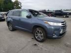 2017 Toyota Highlander SE