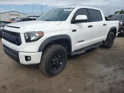 Carros dañados por inundaciones a la venta en subasta: 2016 Toyota Tundra Crewmax SR5