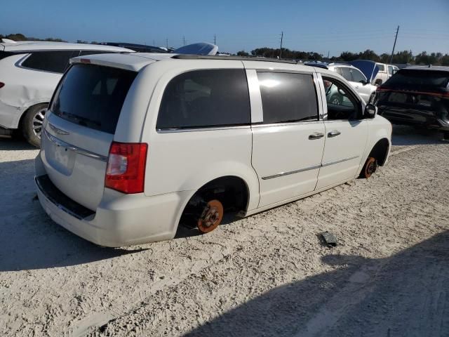 2013 Chrysler Town & Country Touring