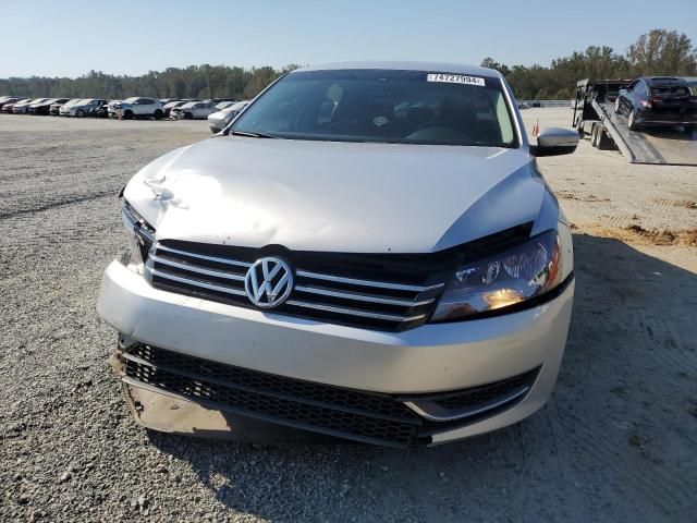 2013 Volkswagen Passat SE