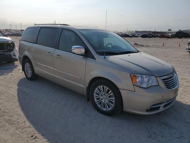 2013 Chrysler Town & Country Touring L