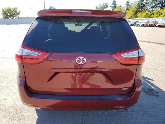 2016 Toyota Sienna XLE