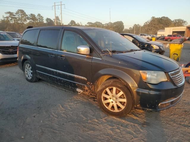 2012 Chrysler Town & Country Touring L