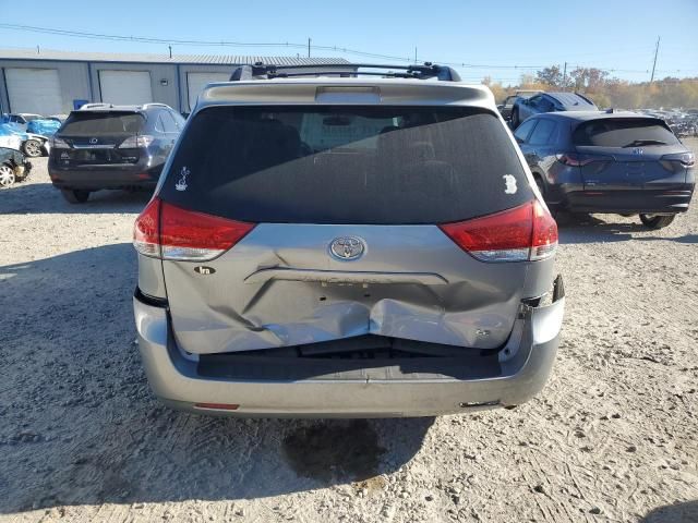 2014 Toyota Sienna LE