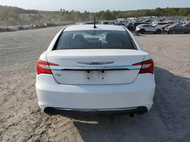 2013 Chrysler 200 Touring