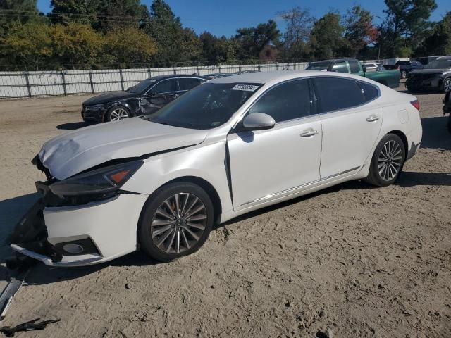 2018 KIA Cadenza Premium