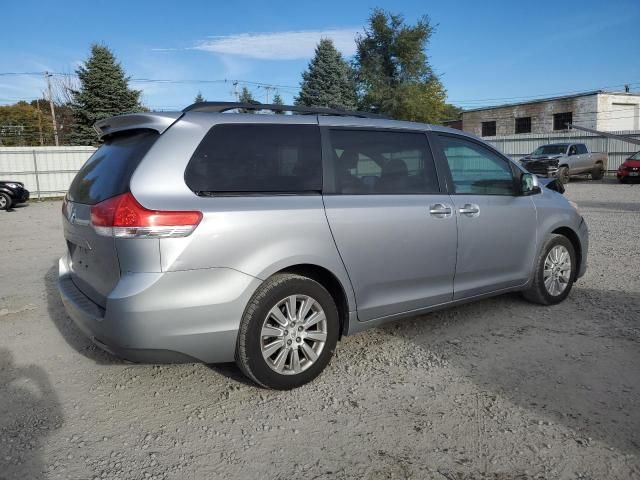 2011 Toyota Sienna LE