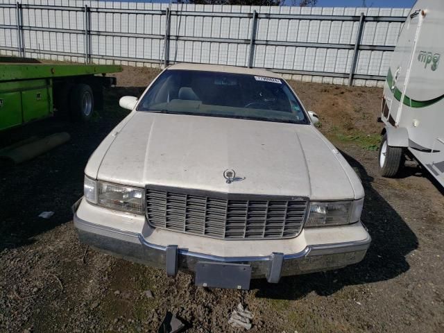 1995 Cadillac Fleetwood Base