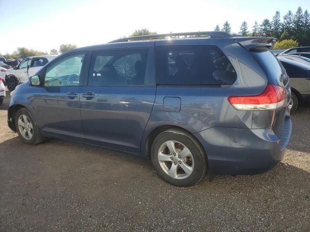 2013 Toyota Sienna LE