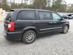 2014 Chrysler Town & Country Touring L