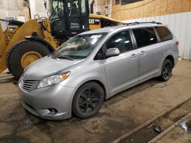 2015 Toyota Sienna LE