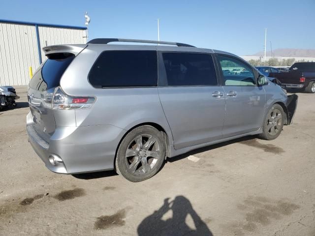 2012 Toyota Sienna Sport