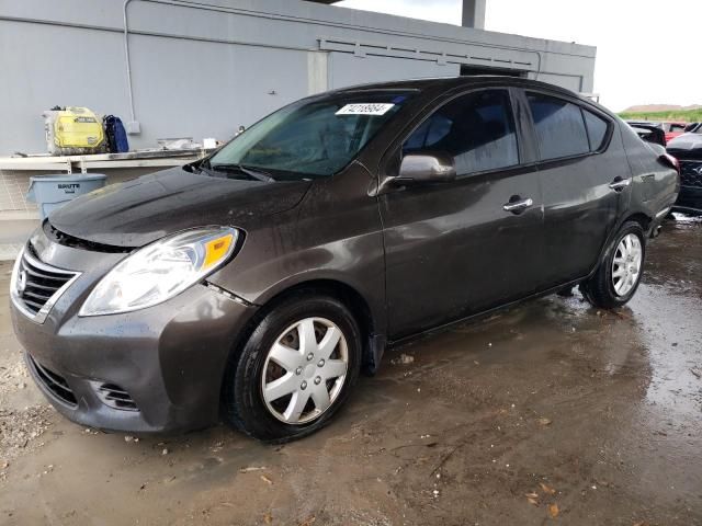 2013 Nissan Versa S