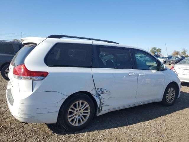 2012 Toyota Sienna XLE