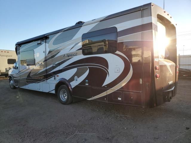 2016 Winnebago 2016 Ford Econoline E450 Super Duty Cutaway Van