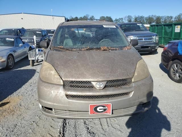 2004 Toyota Sienna CE