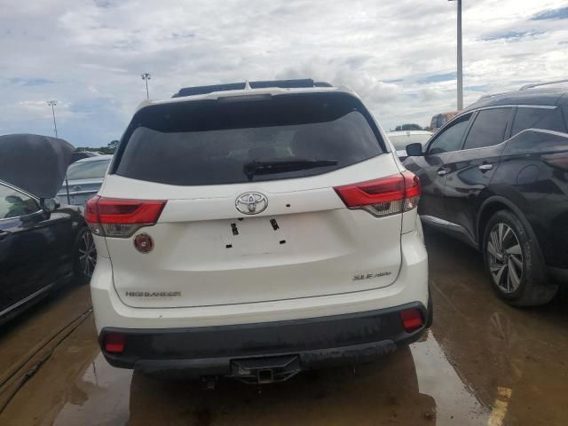 2019 Toyota Highlander SE