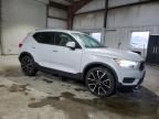 2020 Volvo XC40 T5 Momentum