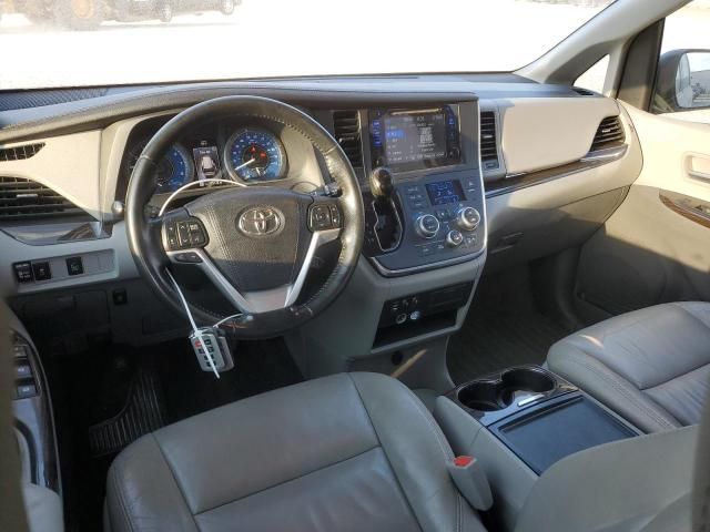 2016 Toyota Sienna XLE