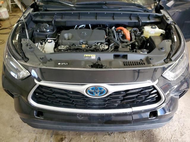 2022 Toyota Highlander Hybrid XLE