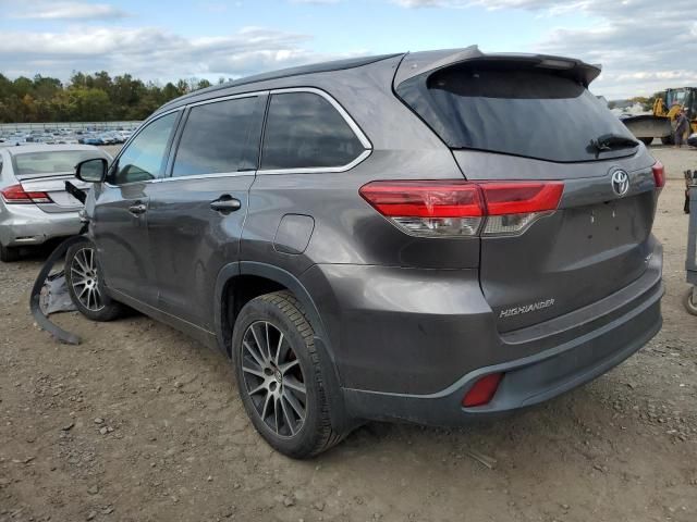 2017 Toyota Highlander SE