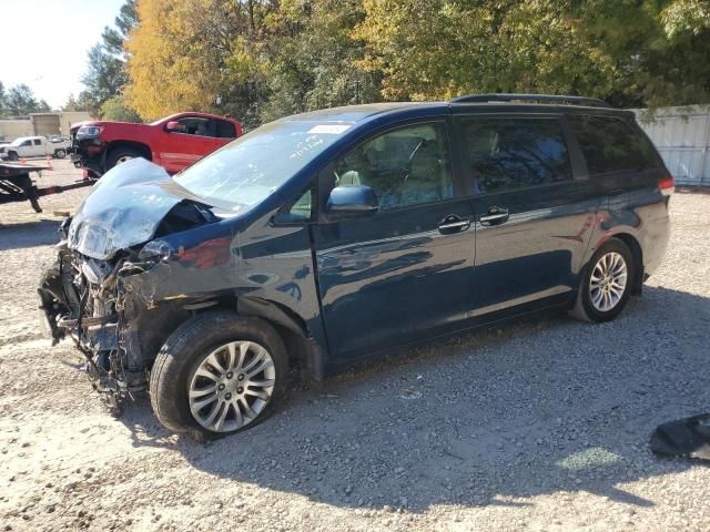 2011 Toyota Sienna XLE