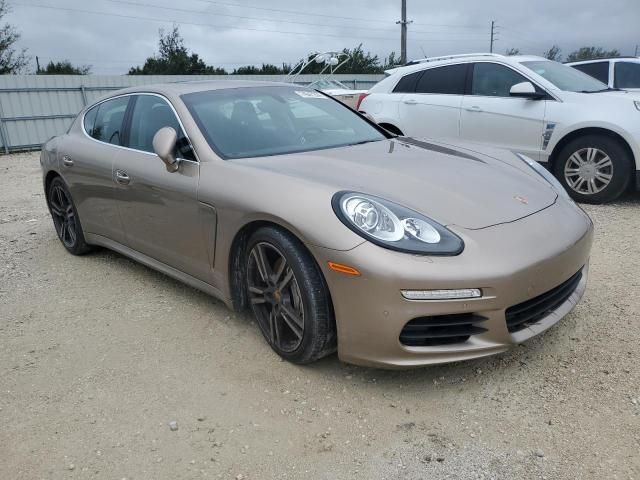 2016 Porsche Panamera S