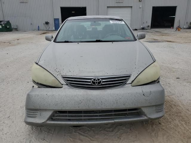 2005 Toyota Camry LE