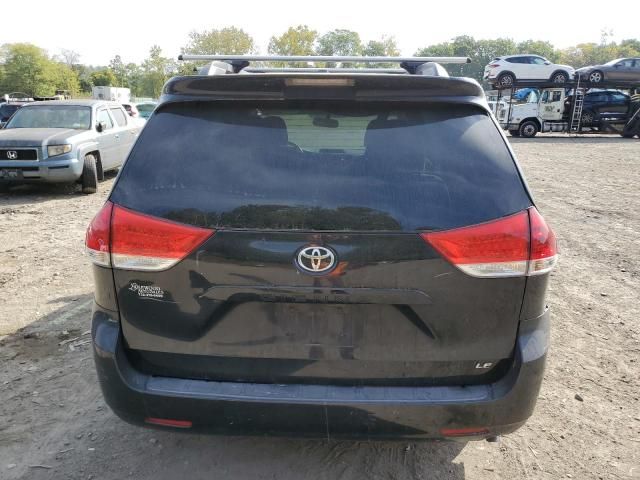 2013 Toyota Sienna LE