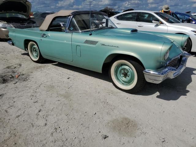 1957 Ford Thunderbird