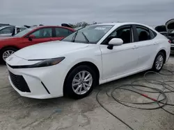 Carros salvage para piezas a la venta en subasta: 2025 Toyota Camry XSE