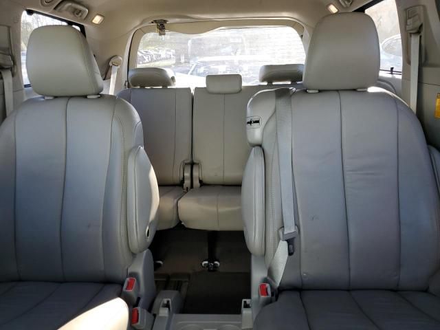 2014 Toyota Sienna XLE