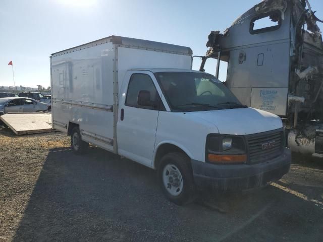 2011 GMC Savana Cutaway G3500