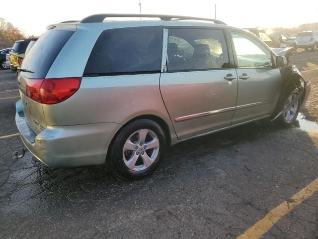 2006 Toyota Sienna XLE